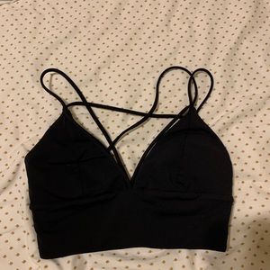Black lululemon sports bra size 4